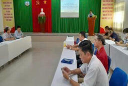 Trung tâm Y tế thành phố Long Xuyên tổ chức lớp tập huấn  phòng, chống bệnh COVID-19 trong giai đoạn hiện nay