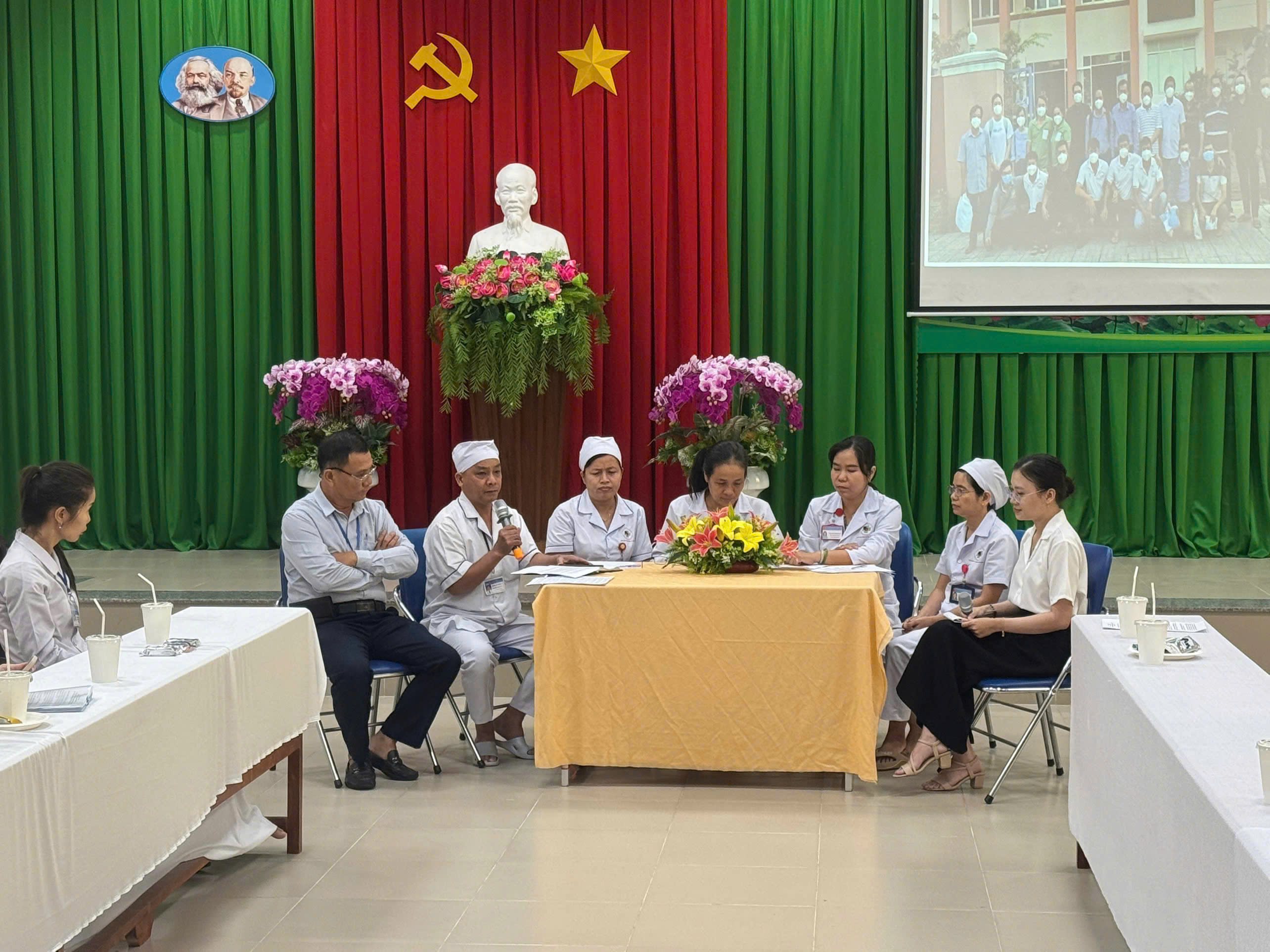 Trung tâm Y tế Long Xuyên tổ chức Hội nghị chuyên môn điều dưỡng  hưởng ứng Ngày Quốc tế Điều dưỡng (12/5), năm 2026
